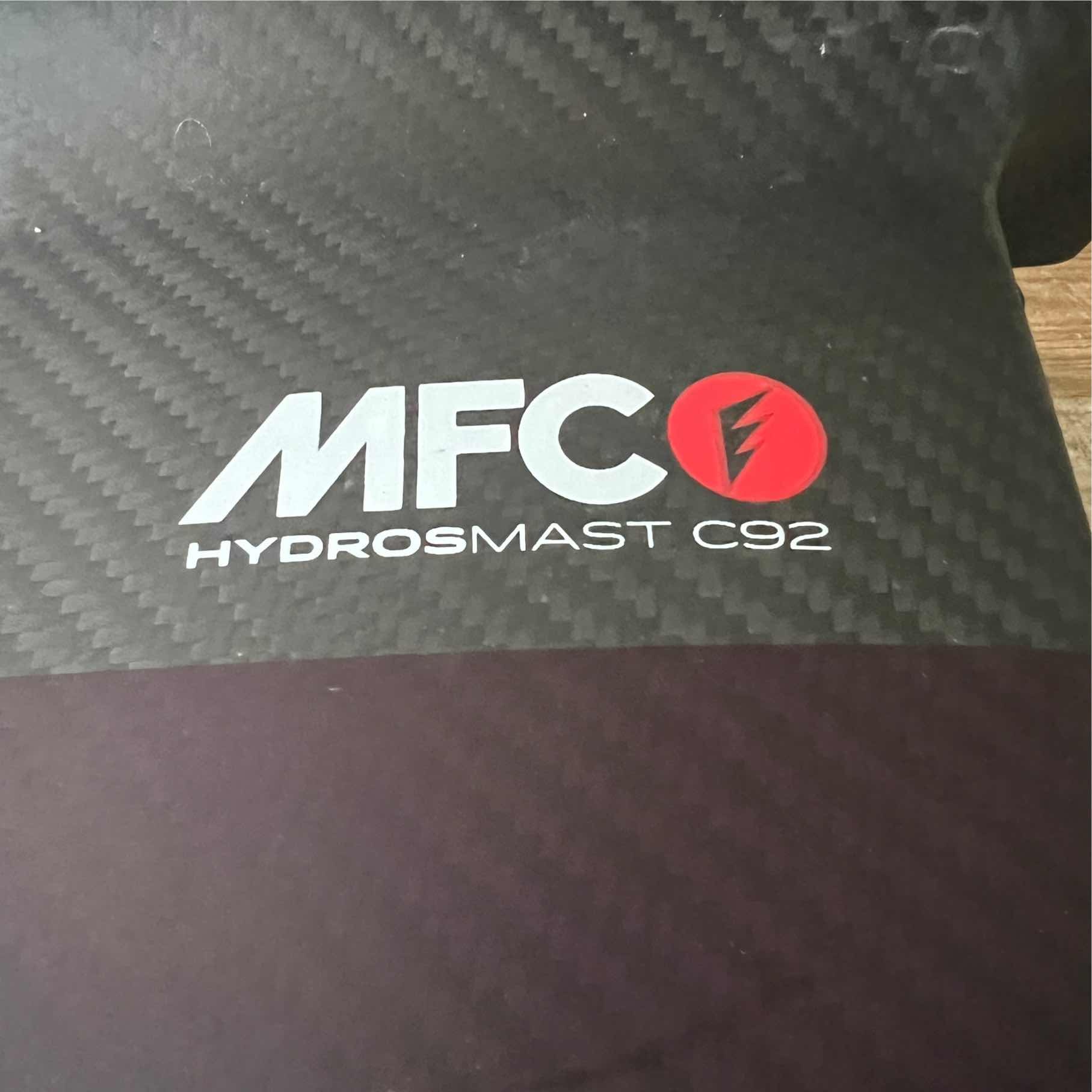 MFC Hydros 1600 Pack Mast 92