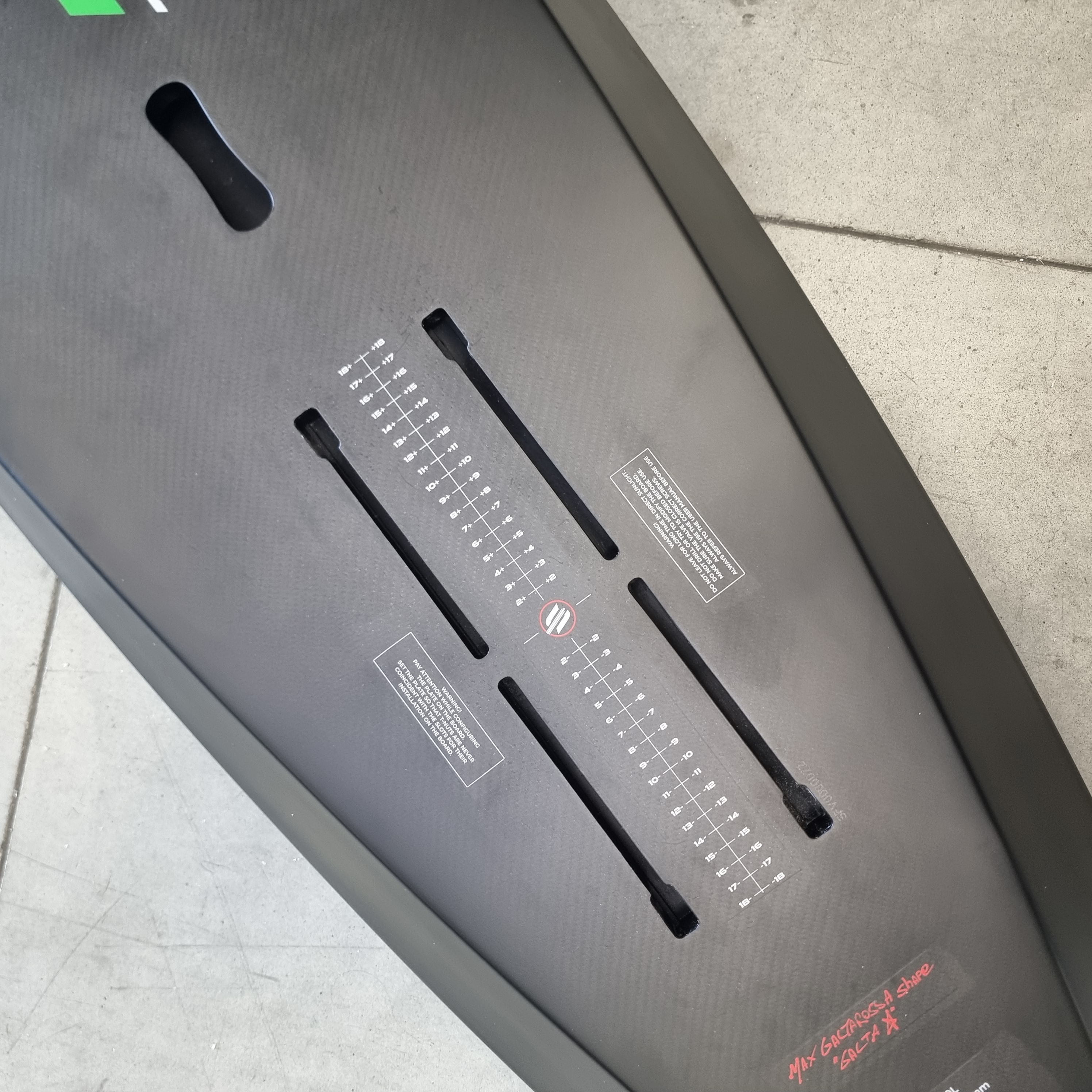 Torpedo 110L Black Edition – 2024 Sabfoil FoilBoard - ref 0010