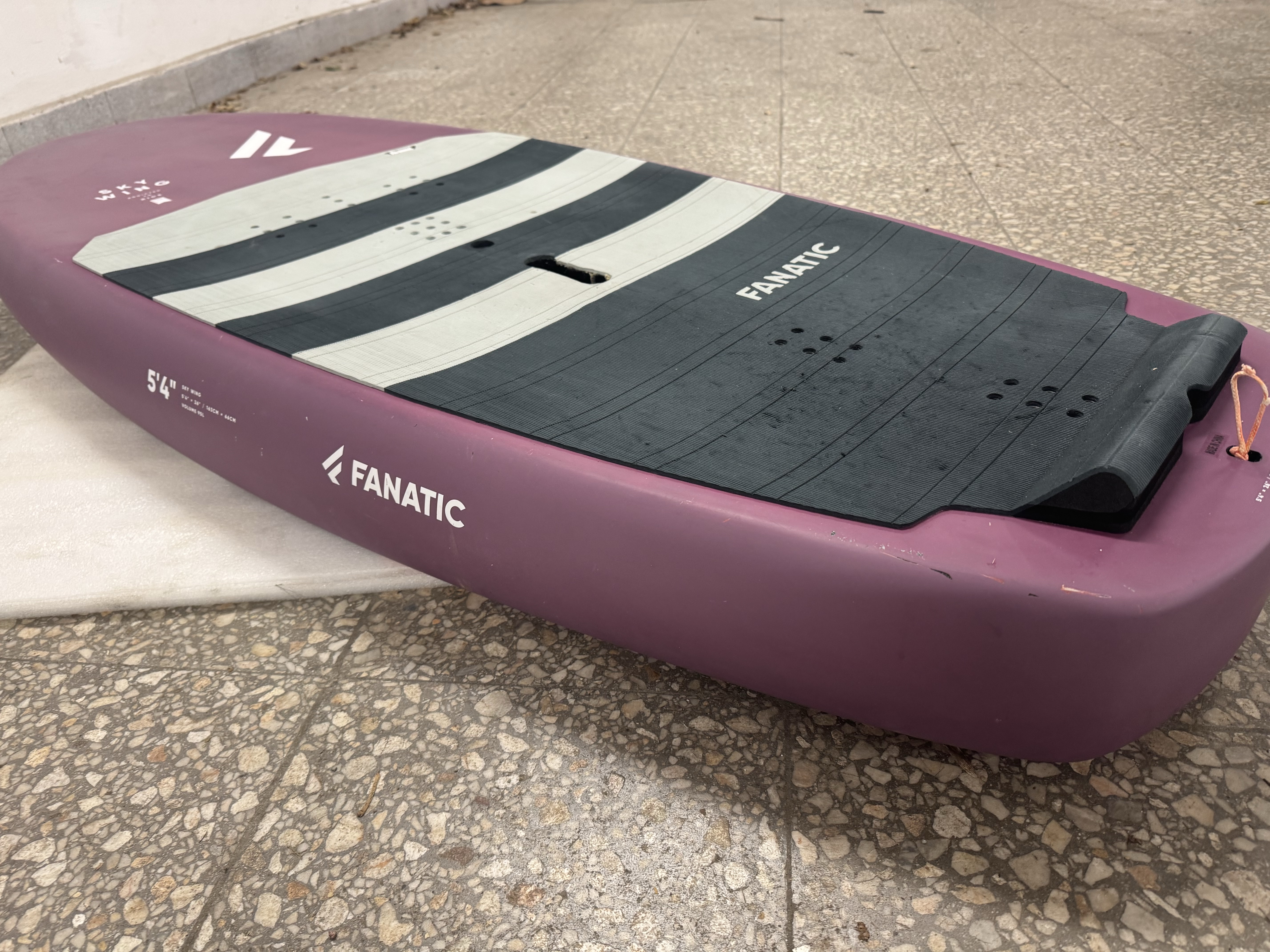 Fanatic Sky Wing 5”4’ - 95l