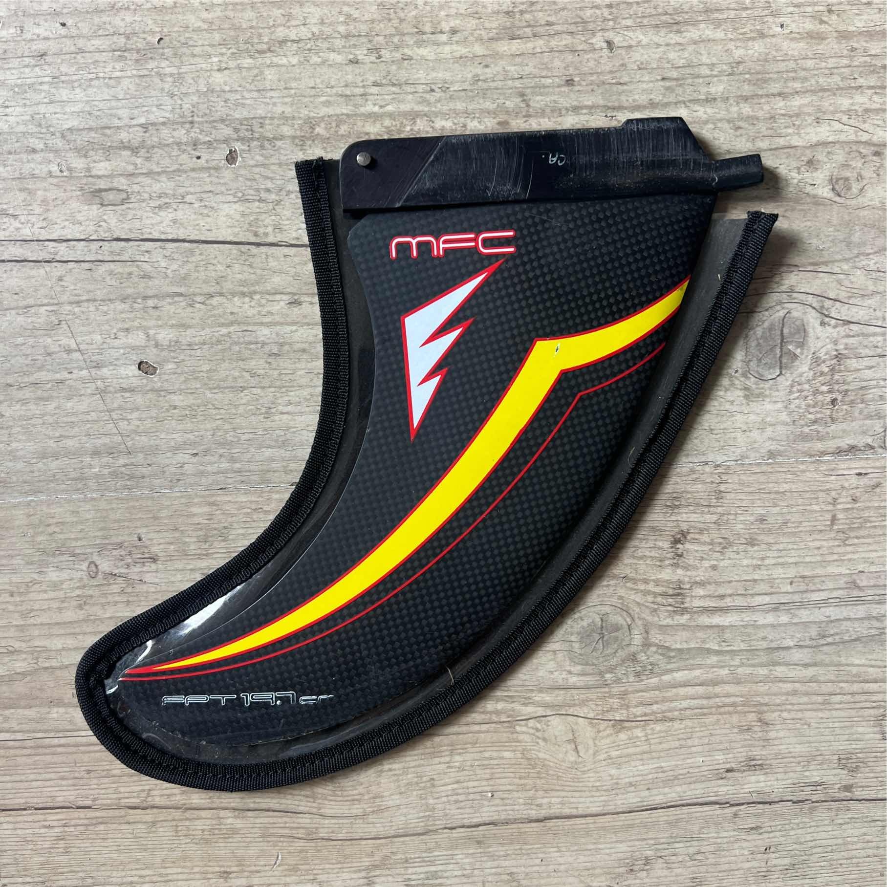 MFC Wave Carbon 19.7 US