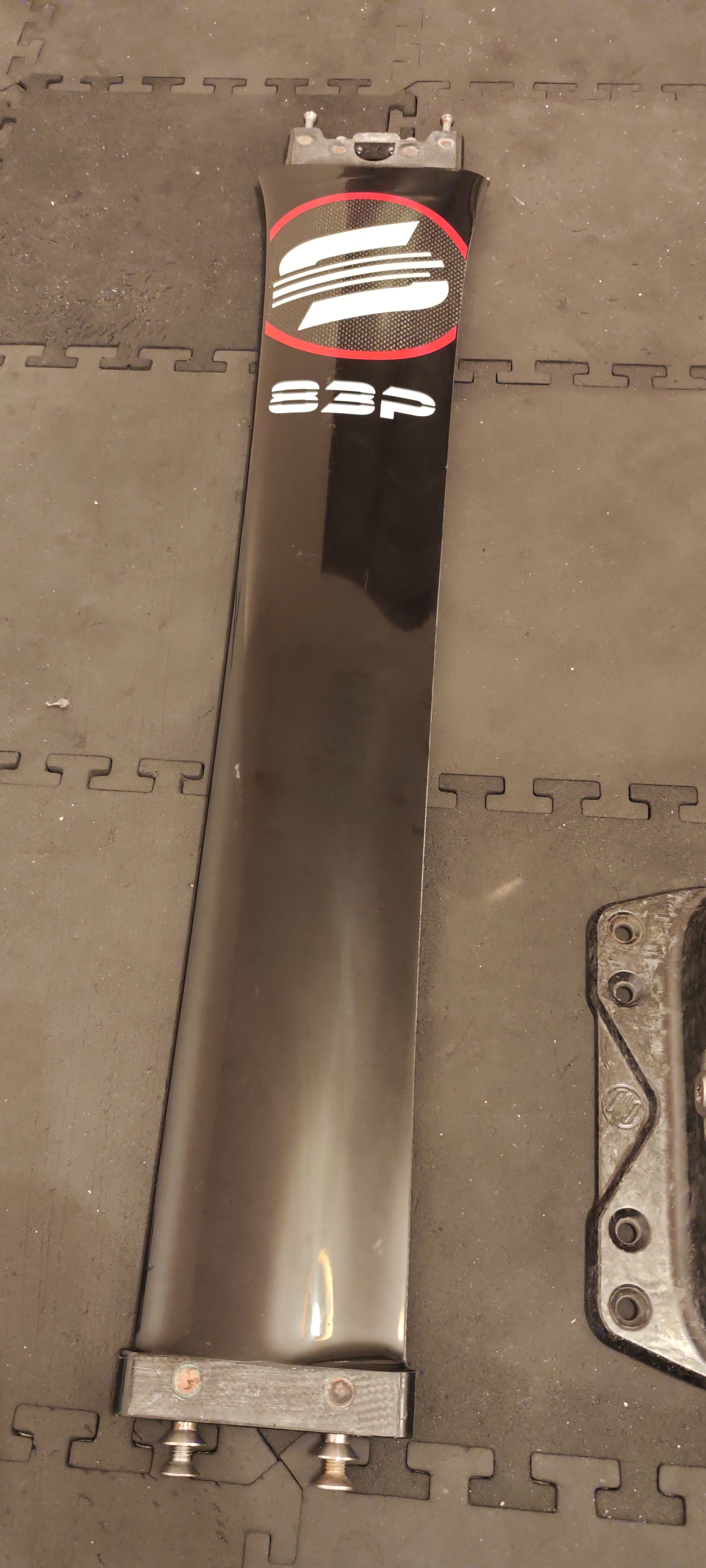 SABFOIL 83P Carbon Mast – Kraken System – Special Pumping / Dockstart