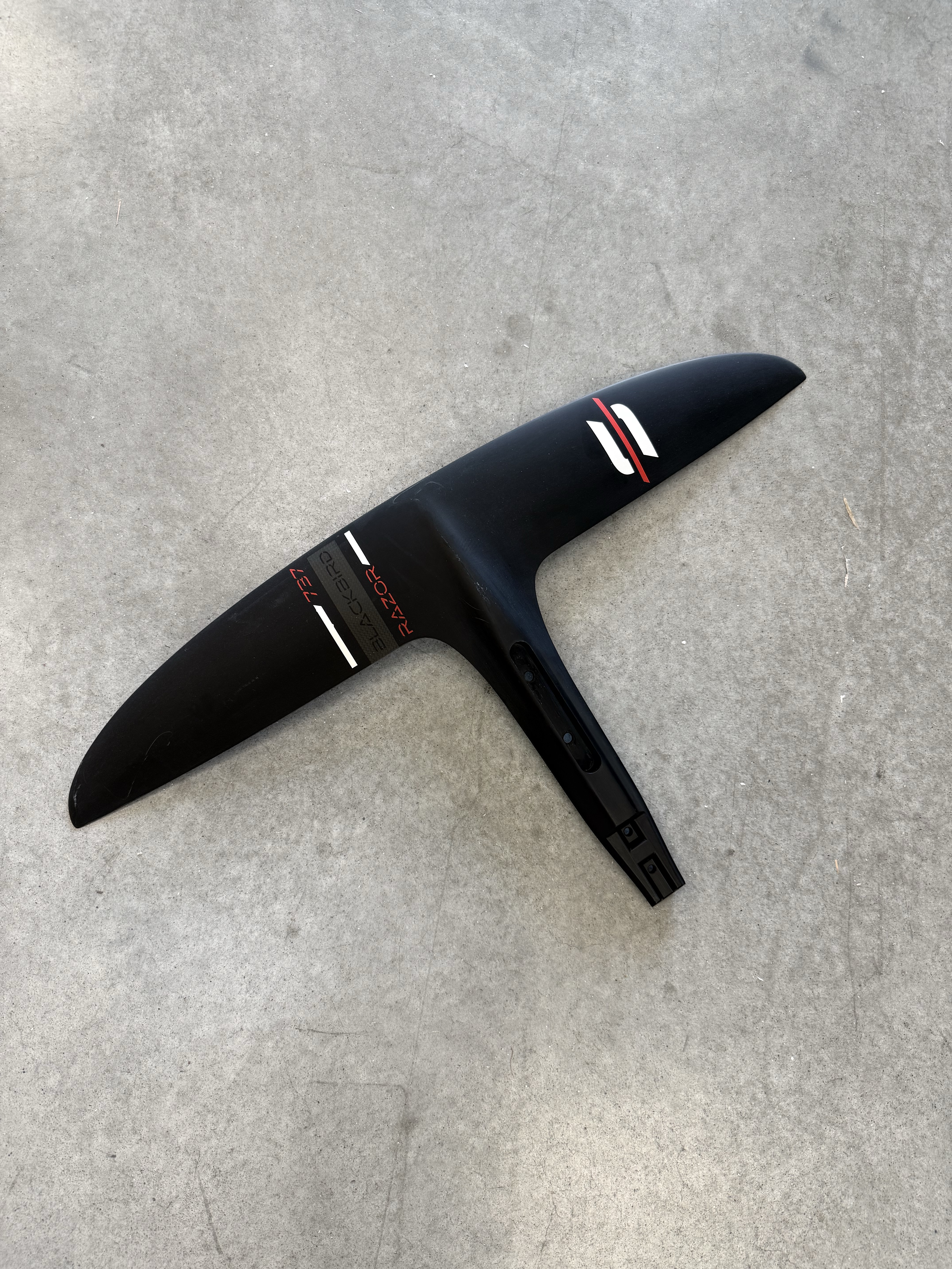 Razor 737 Blackbird - demo gear refurbished 2026 - ref001