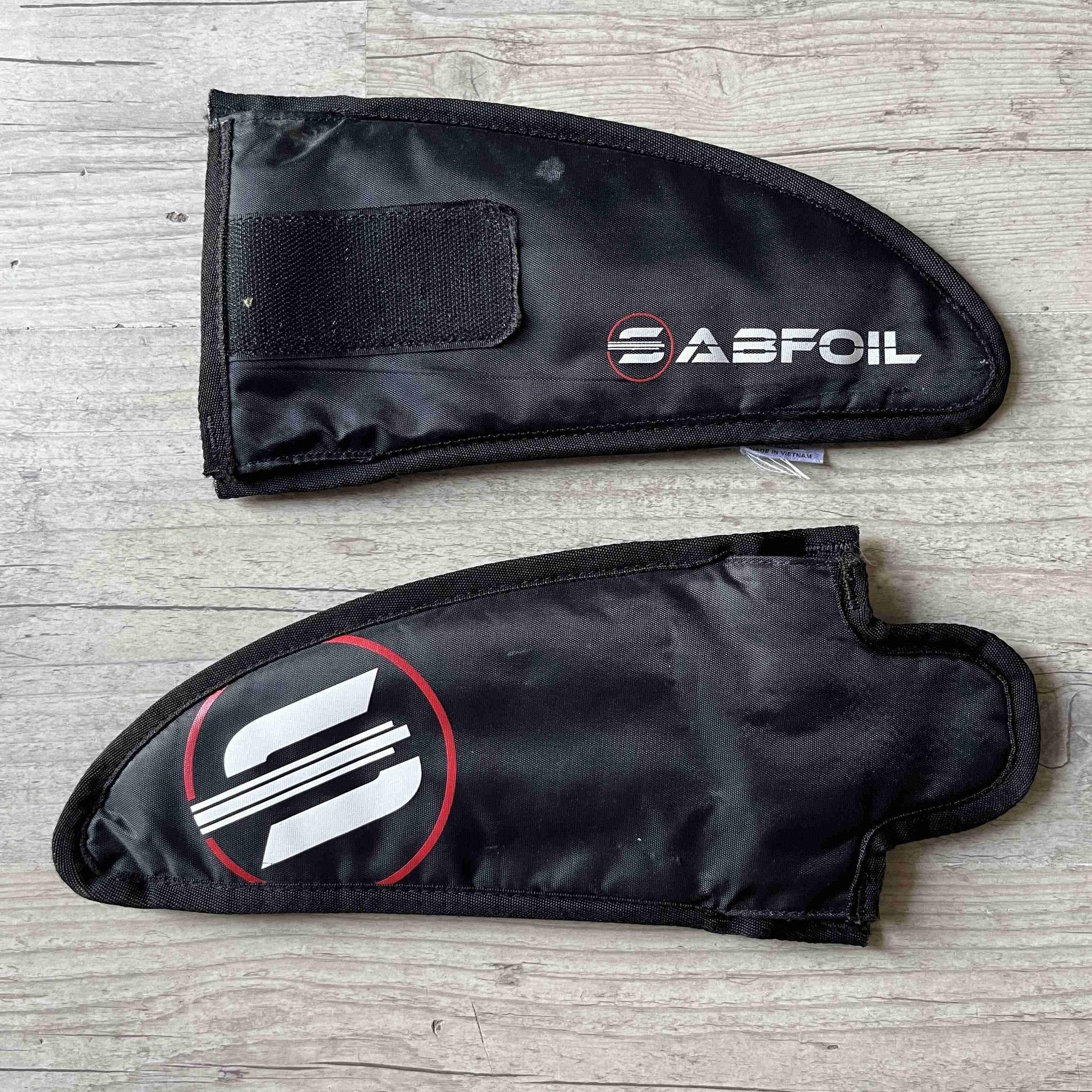 Sabfoil cover stablizer