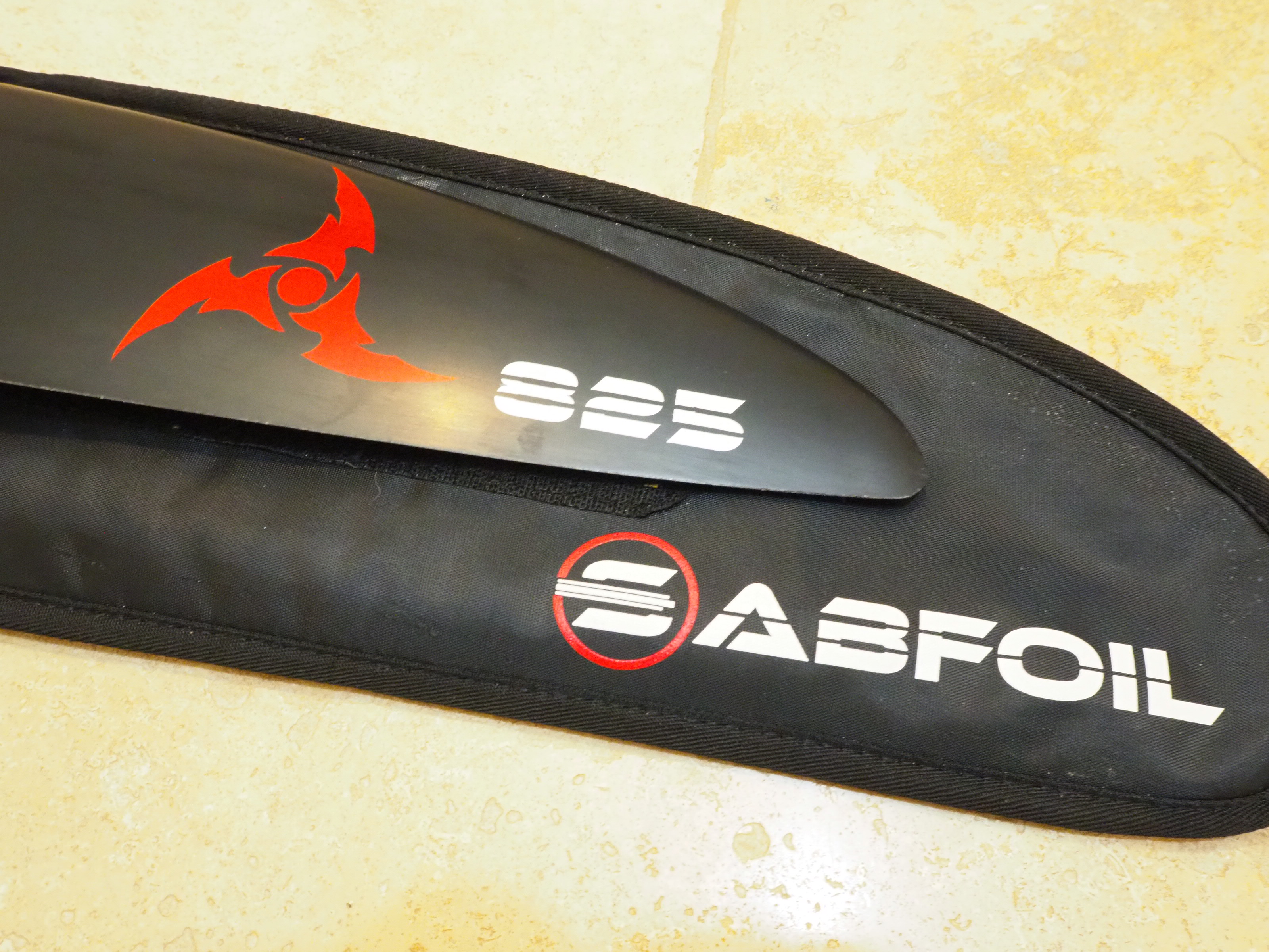 SABFOIL RAZOR PRO 825 Front Wing – Wingfoil / Downwind / Surf Foil