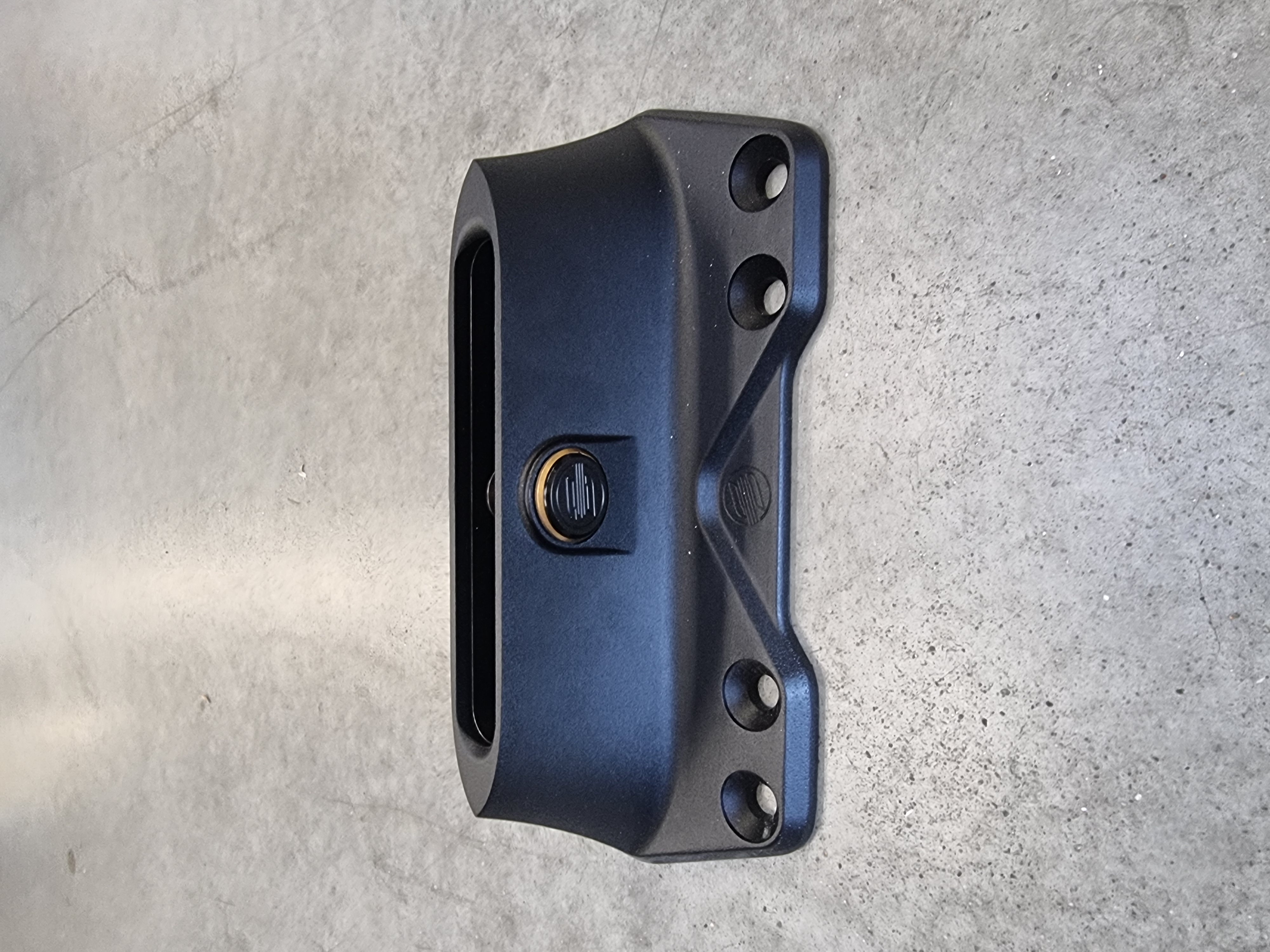 P02K - Aluminum Sabfoil Mast plate - Kraken System