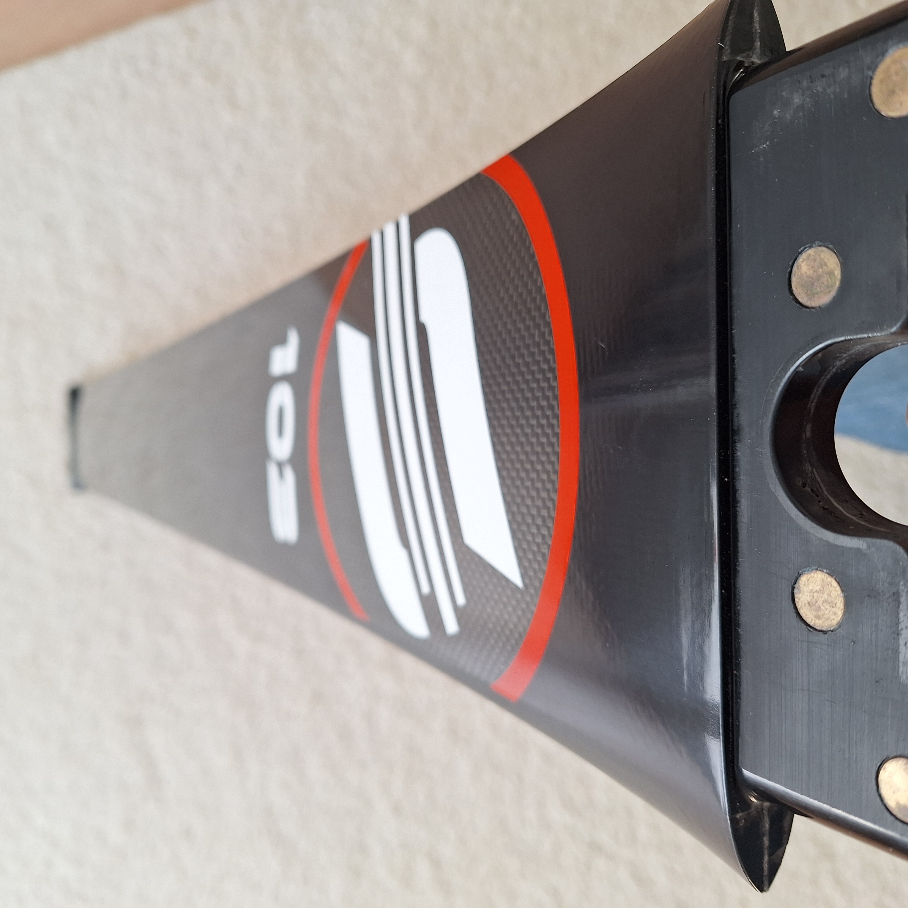 Mast M103K und Mastfuß/ Railplate Carbon CP02K