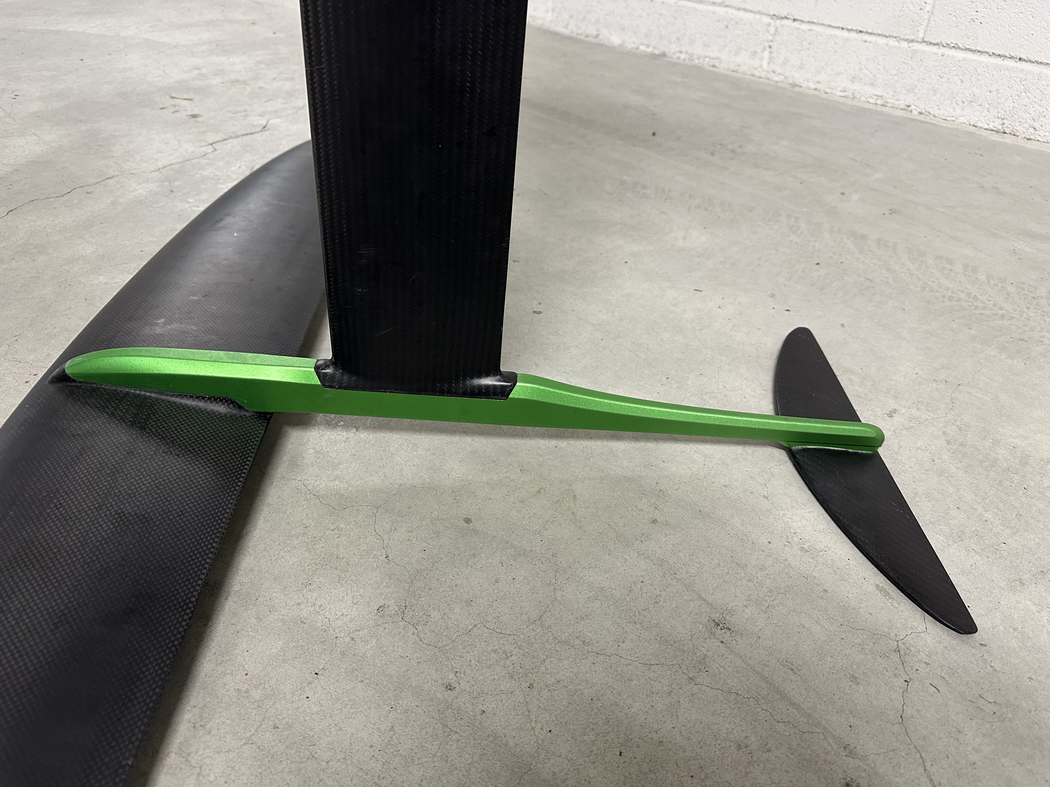 Hydrofoil carbon completo per pumping e wing foil