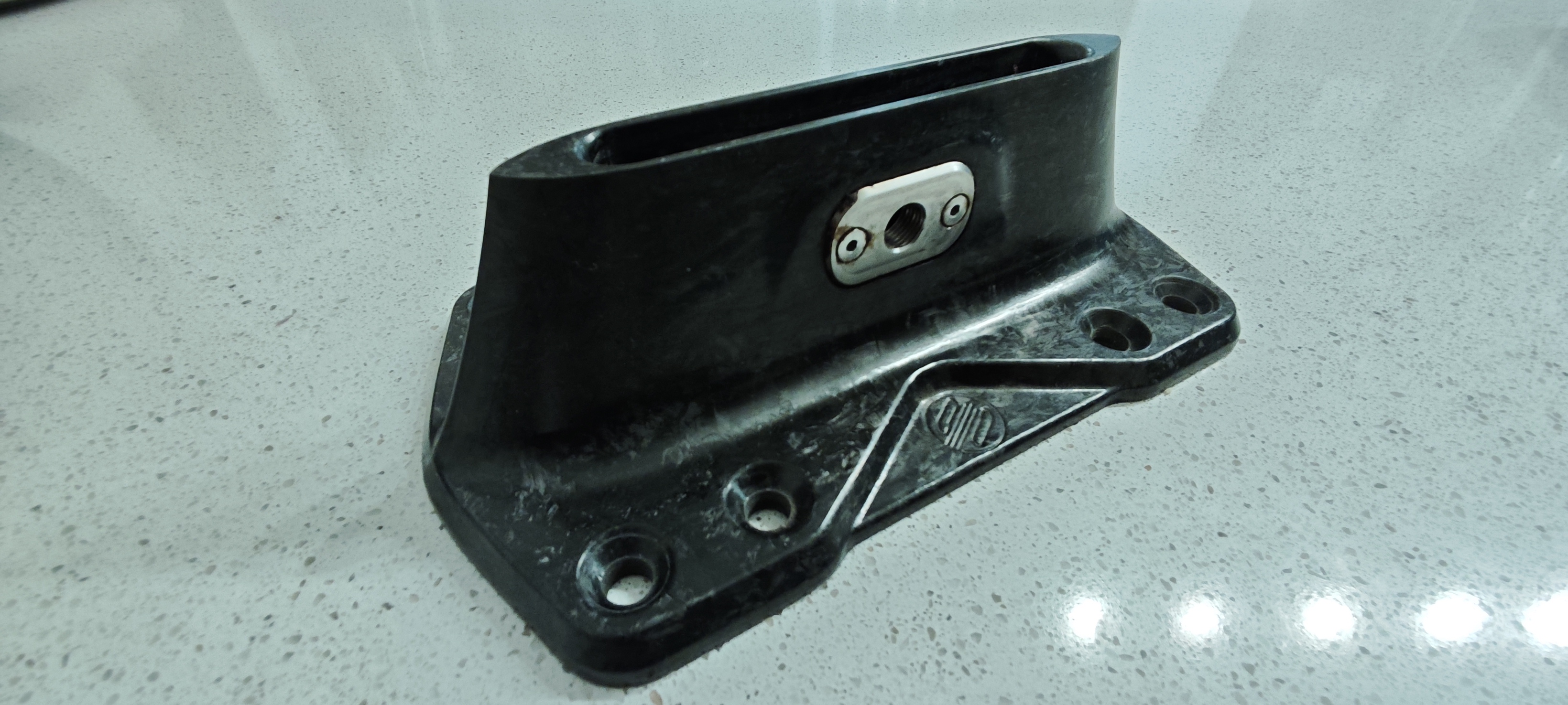 Sabfoil KRAKEN Carbon Mast Plate – Wingfoil