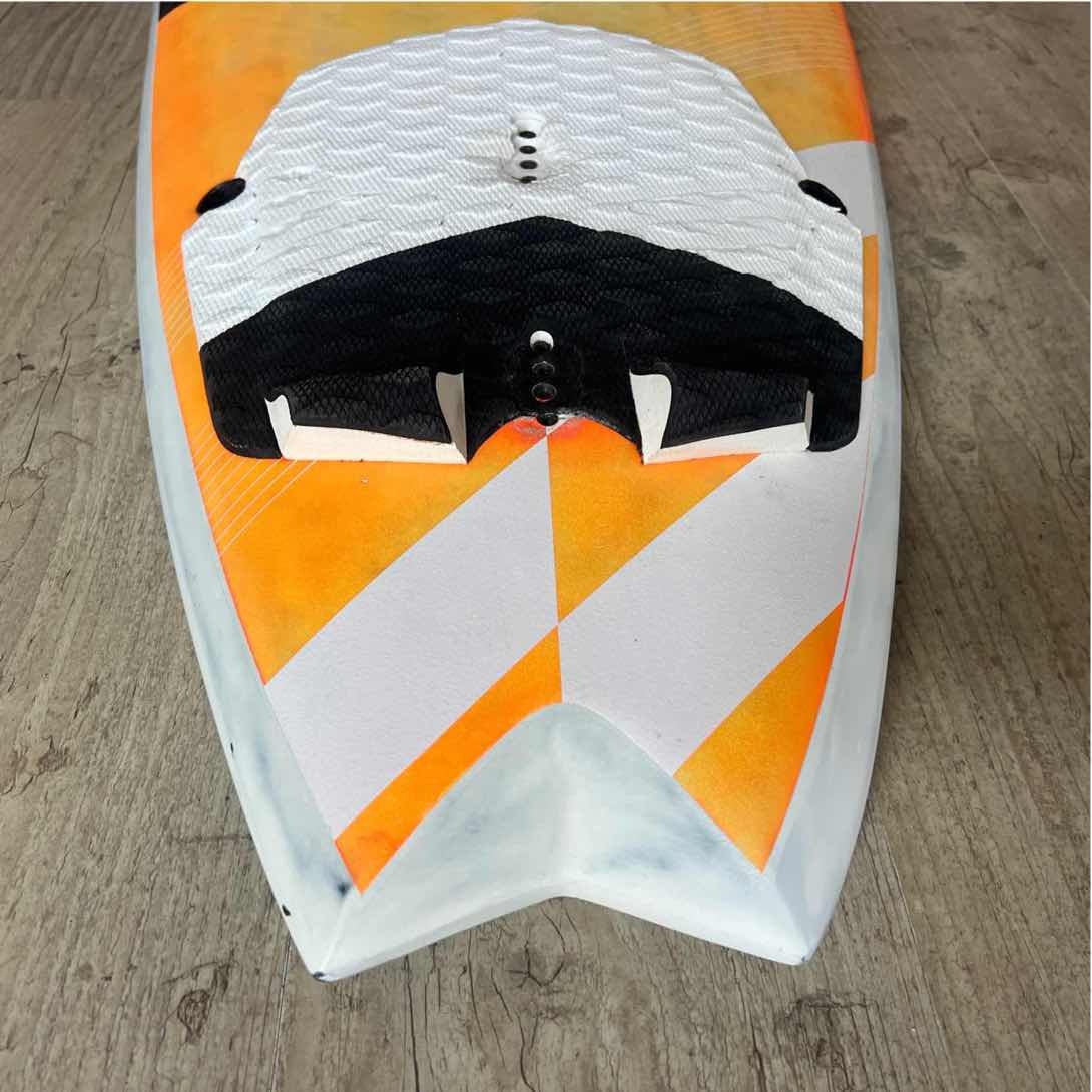 Quatro Pyramid 77 2017