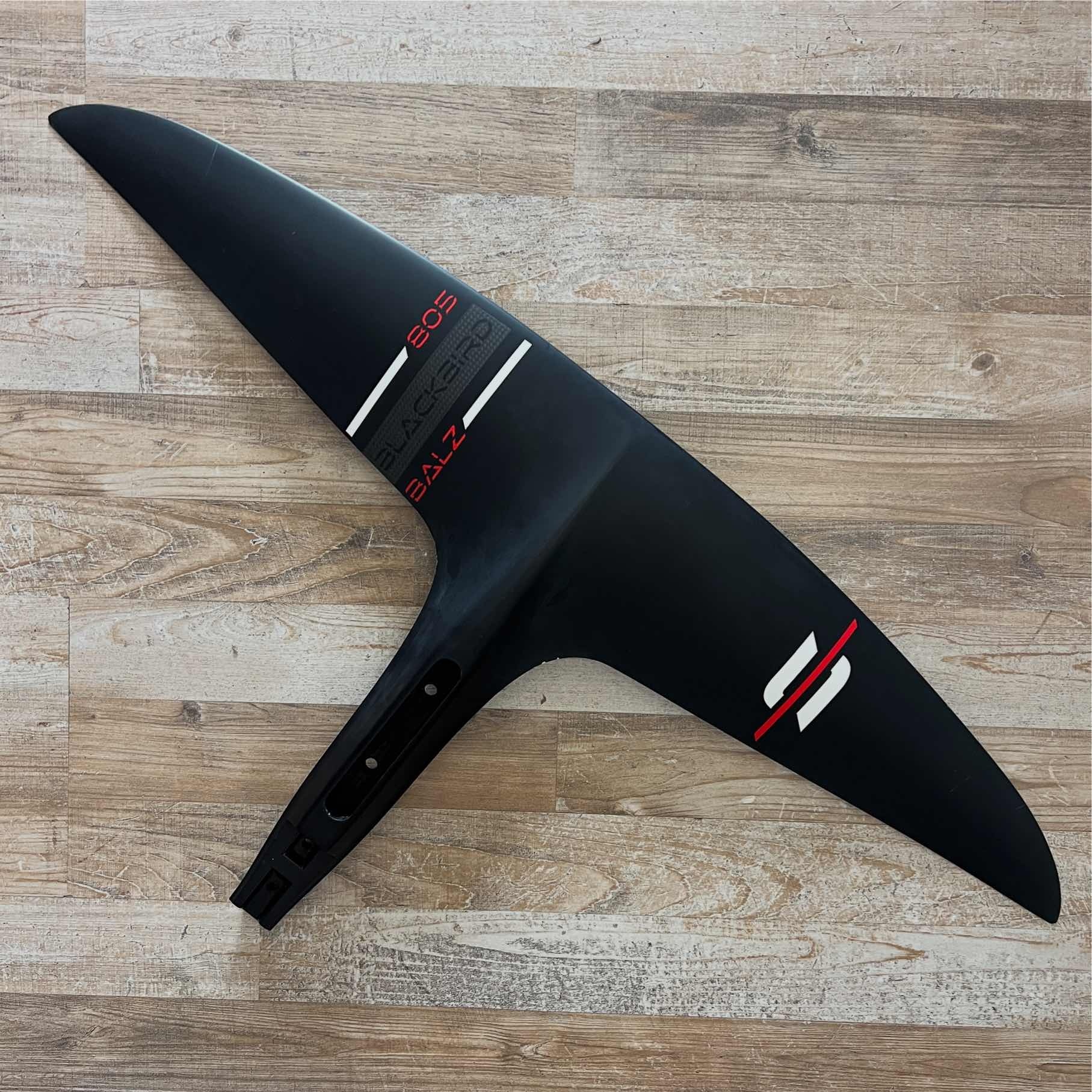 Sabfoil  Blackbird 805 Balz Müller Front Wing